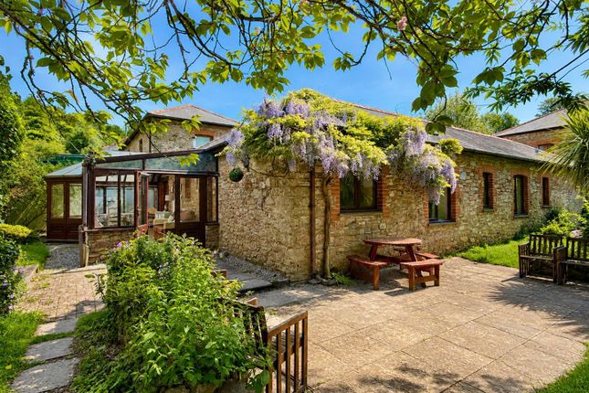 Chestnuts, 5 Manor Court, Brixham photo 3