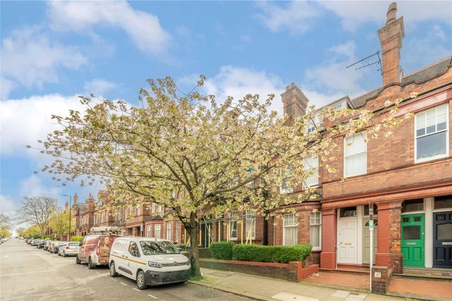 Thumbnail Flat for sale in Amesbury Avenue, Streatham Hill