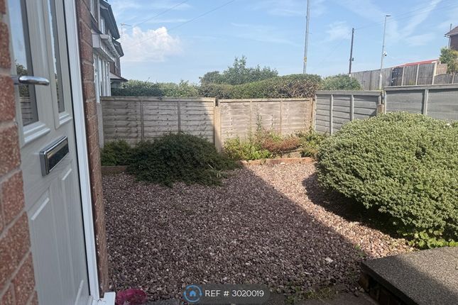 Hattersley Road West, Hyde photo 2