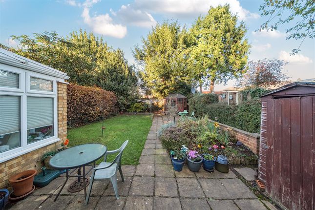 5, Church Close, West Drayton photo 3
