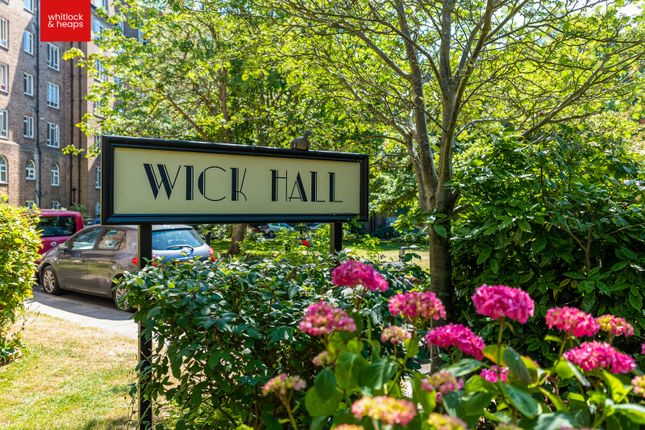 52 Wick Hall, Furze Hill, East Susses photo 3
