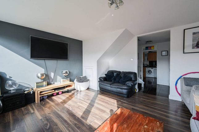 Flat for sale in Campsbourne Road, Crouch End, London