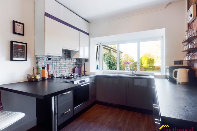 98, The Avenue, Hartshill photo 5