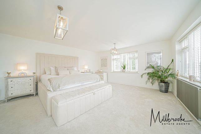 3 Cotswold Avenue, Warrington photo 4