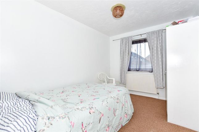 Flat for sale in Basing Close, Maidstone, Kent