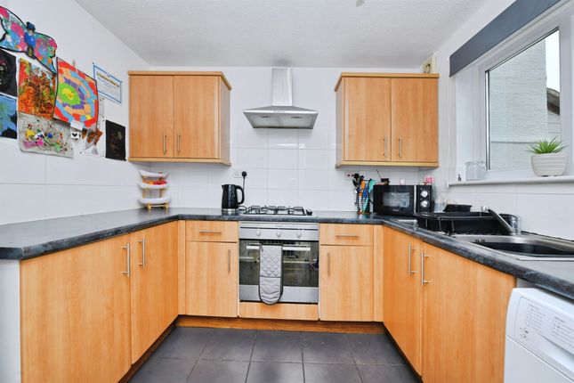 5, Gordon Court, Saltash photo 4