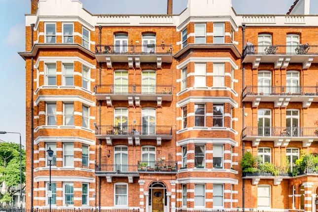 Flat to rent in Kensington Mansions, Trebovir Road, London