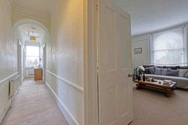 Flat 1, Firfield Holyport Road, Maidenhead photo 3