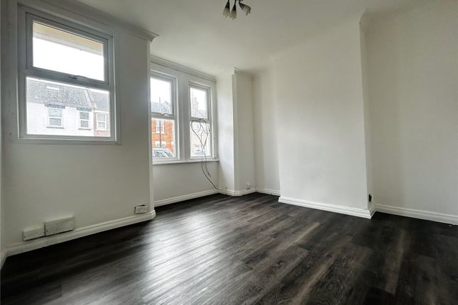 45, Warwick Road, Clacton-On-Sea photo 2