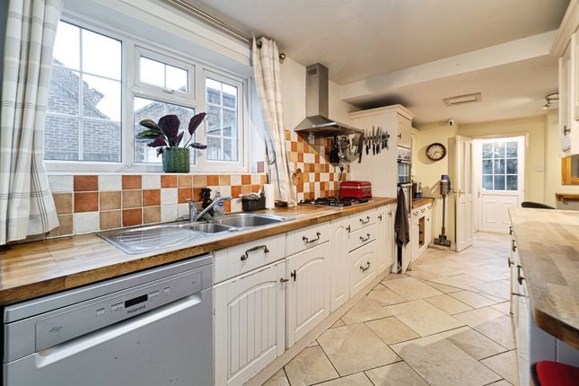 17, Old Road, Beverley photo 2