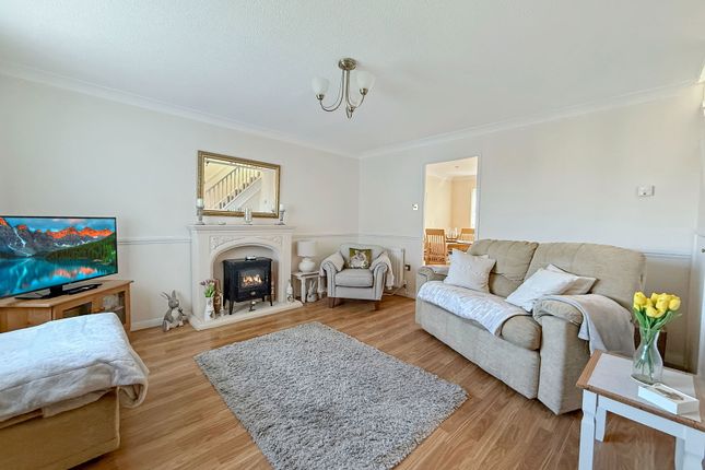 63, Barnes Wallis Close, Melksham photo 3
