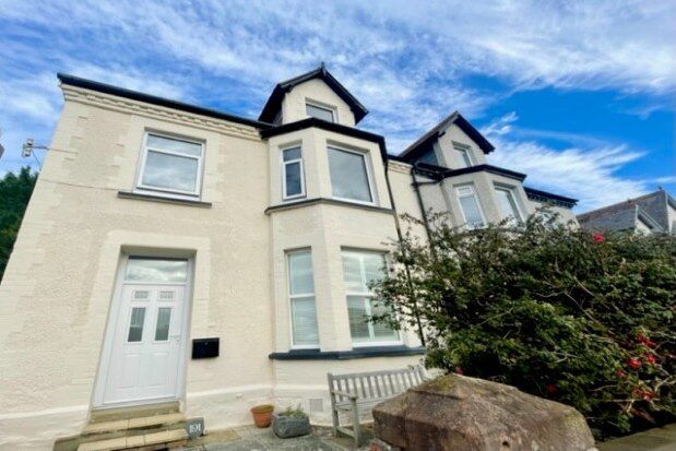 Thumbnail Maisonette to rent in Station Road, Conwy