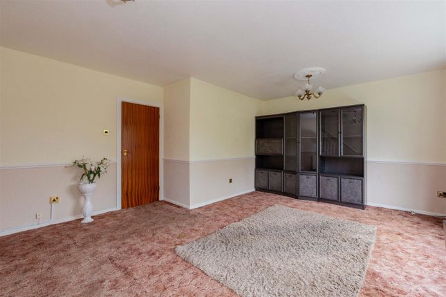 10, Leaholme Gardens, Slough photo 3