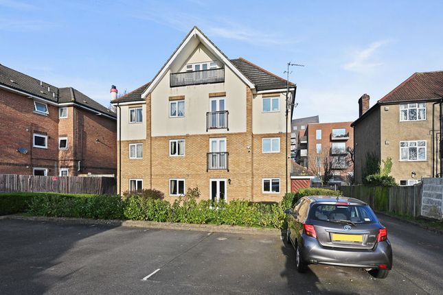 2-bed flat on Flat 7 Clarendon Court, Harrow View, Harrow, £315,000