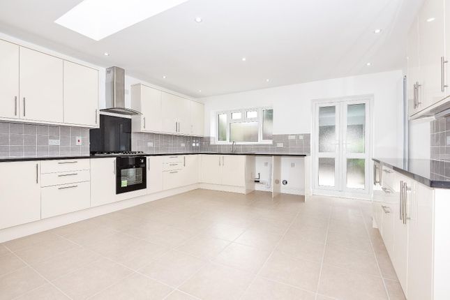31, Devereux Road, Windsor photo 4
