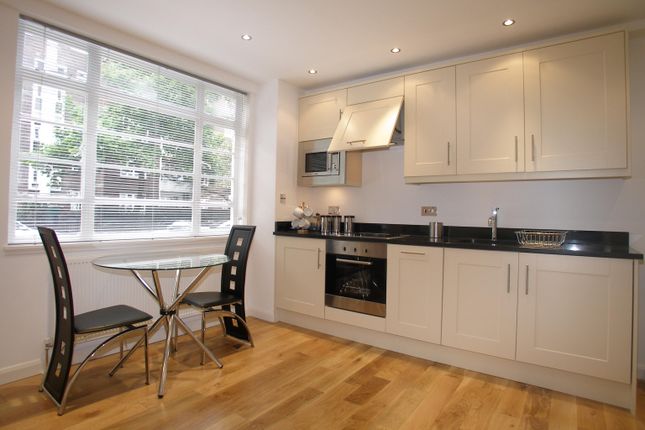 Flat 22, Nell Gwynn House, Sloane Avenue, London photo 2