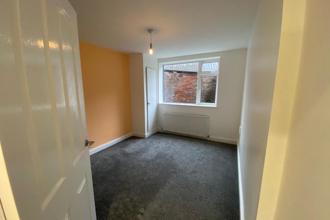 4/5 SWINLEY, Swinley Road, Wigan photo 2