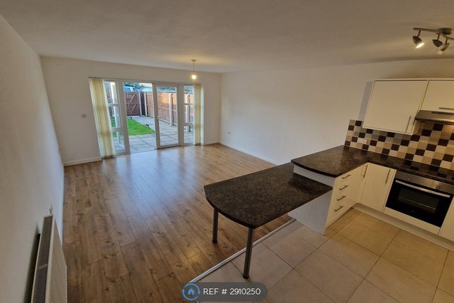 Whitby Road, Whitby, Ellesmere Port photo 5