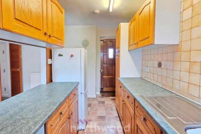24, Ivanhoe Close, Doncaster photo 4