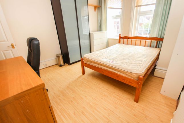 20 Wolverton Road, Bournemouth photo 5
