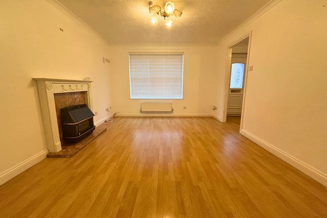 34 Knights Crescent, Exeter photo 3