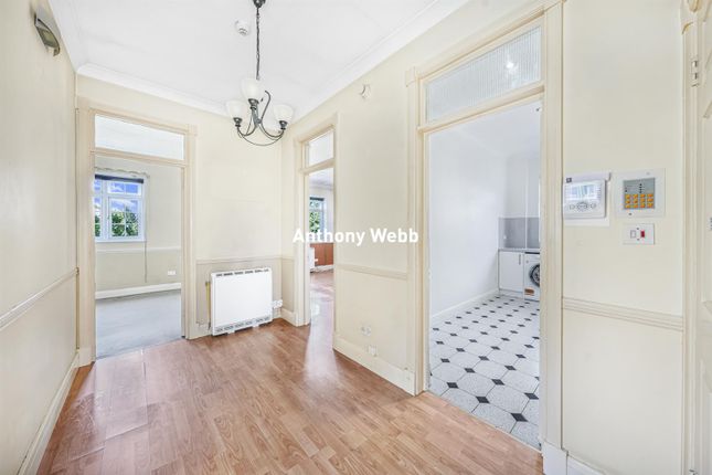 6 Ellena Court, 25 Conway Road, Southgate photo 4