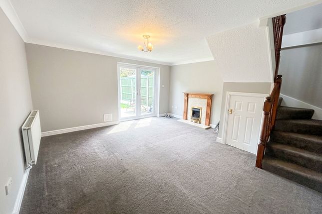 6 Llys Aderyn Du, Rhyl photo 2