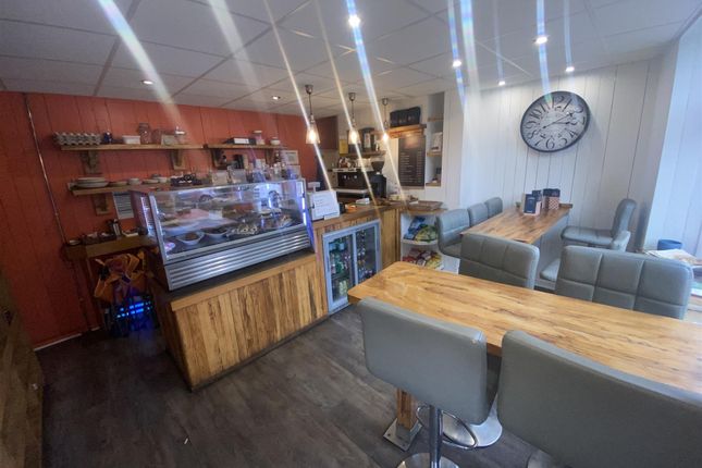 Restaurant/cafe for sale in Cafe &amp; Sandwich Bars HX6, West Yorkshire
