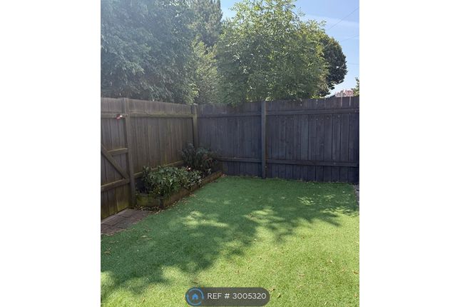 Ladyside Close, Bransholme, Hull photo 5
