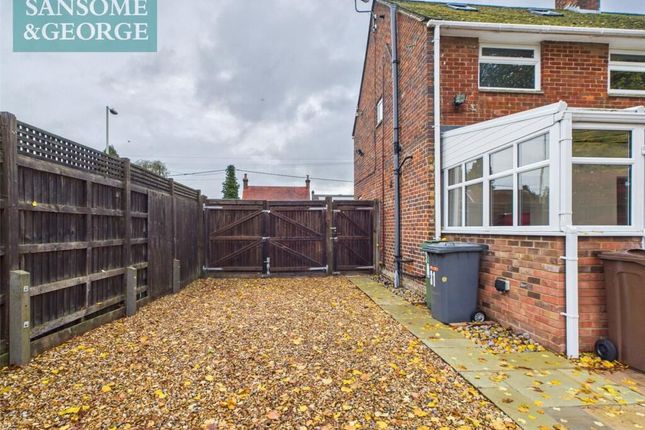 31, Franklin Avenue, Tadley photo 2