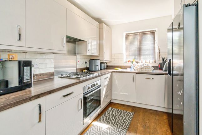39, Potters Way, Bognor Regis photo 4
