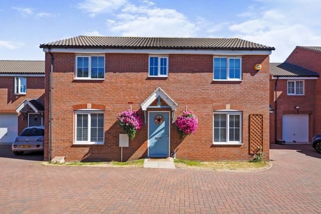 4 bed detached house for sale in Binch Field Close, Calverton NG14