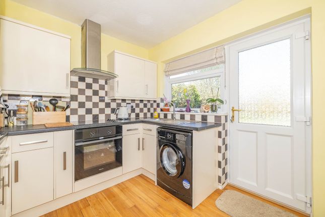 47, Glebelands, Canterbury photo 3