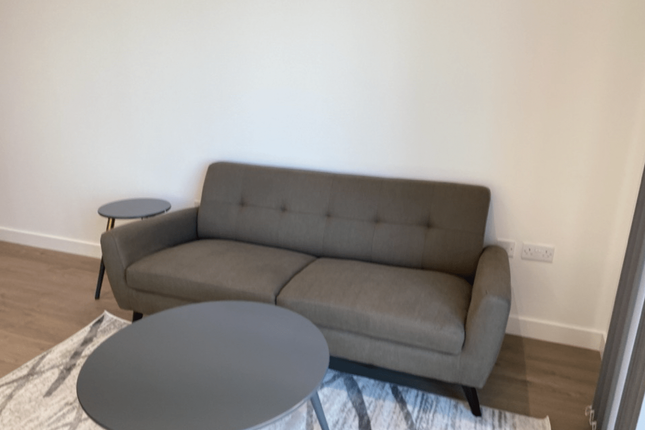 Flat 216, Willowbrook House, London photo 2