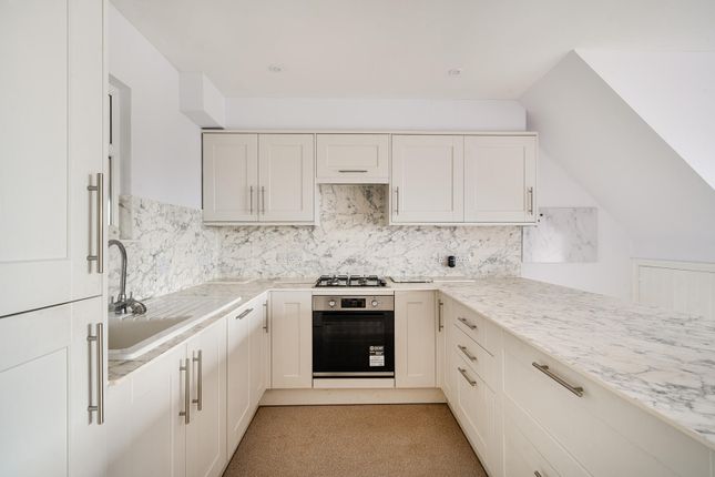 20, Woodbury Park, Axminster photo 2