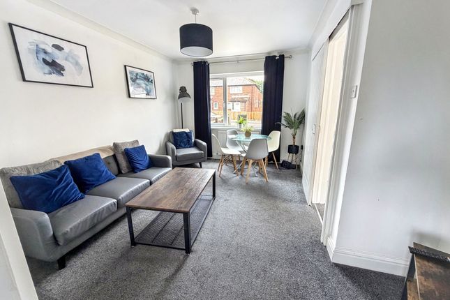 6, Cromwell Avenue, Blaydon-on-Tyne photo 3
