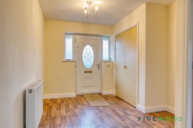 2 Ivy Close, Chesterfield photo 2