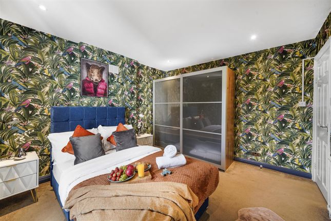13B, Great North Way, London photo 4