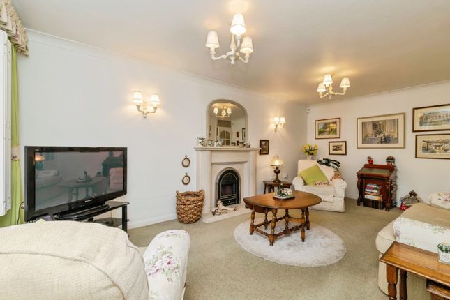 50, Avebury Drive, Washington photo 3
