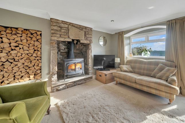 6, Catlow Row, Burnley photo 2