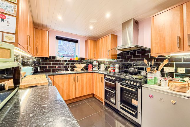 12 Wainwright Grove, Liverpool photo 2