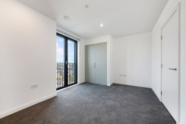 Flat 55, 261, Plaistow Road, London photo 5