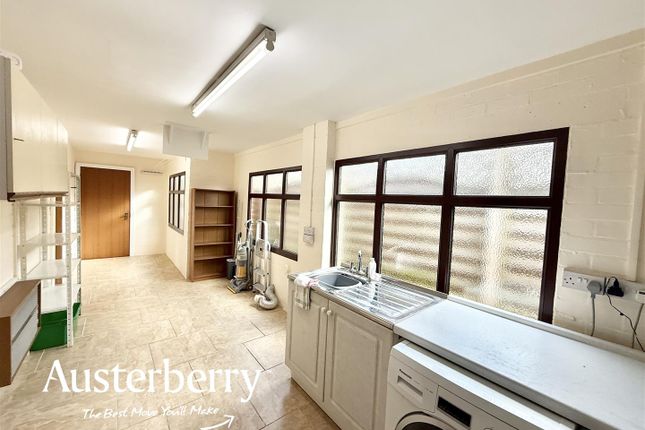 32, Drubbery Lane, Stoke-On-Trent photo 5