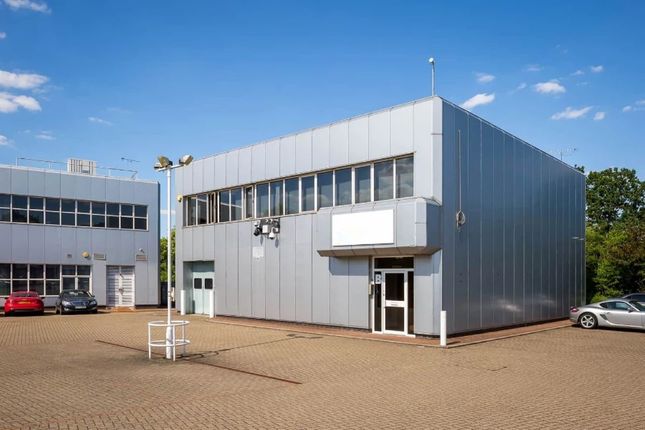 Office to let in Hook Rise South, Surrey