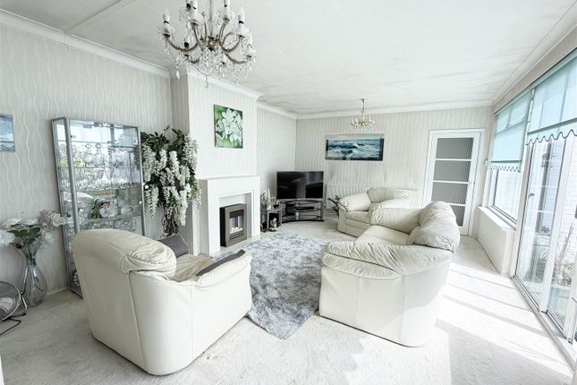 13, Grenville Road, Pevensey photo 3