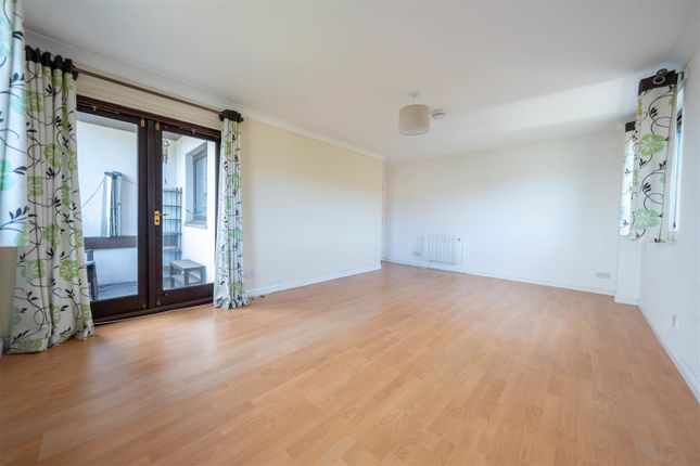 Penthouse, Flat 4, Magnum House, 138, Seagate, Dundee photo 4