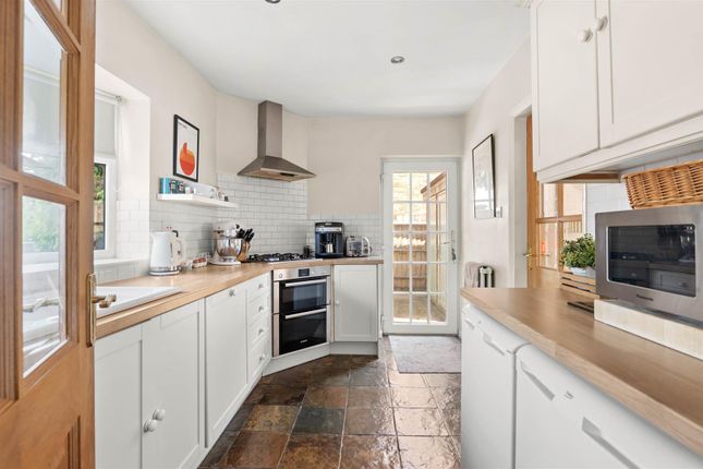 40, Cherry Orchard, Stratford-Upon-Avon photo 3