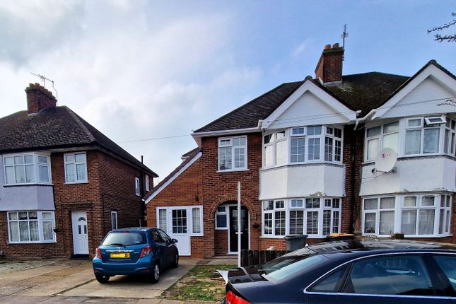Thumbnail Semi-detached house for sale in Hawthorne Avenue, Bedford