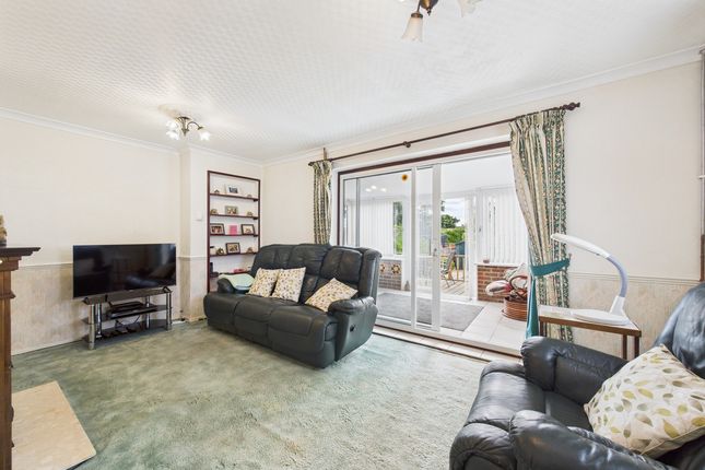 48, Peascroft Road, Hemel Hempstead photo 4