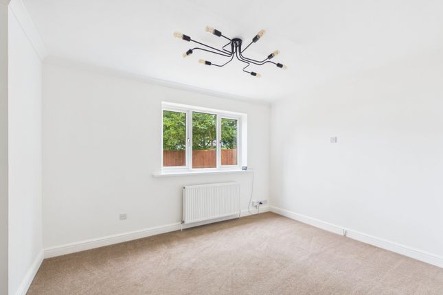 44 Stanch Hill Road, Huntingdon photo 2